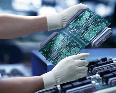 激光焊接機在電子工業中的應用